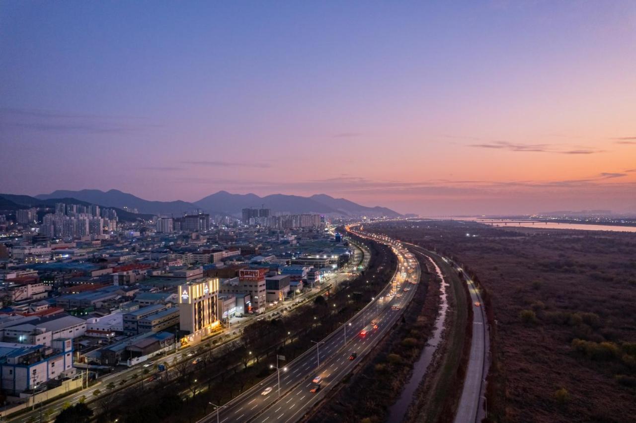 Ariel Hotel Busan Exterior photo